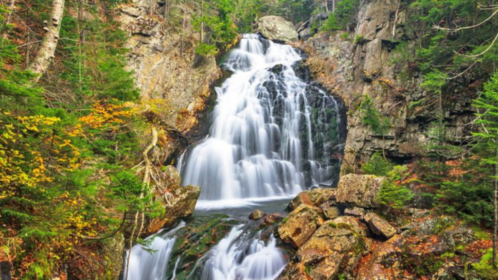 Best Waterfalls in New Hampshire