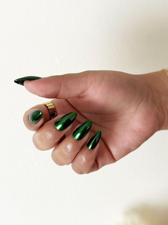 8 Green Fuzz Nail Designs for 2024 that are so on Trend.