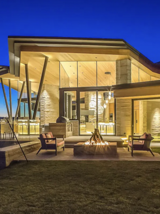 imageThe 8 best glasshouse Airbnbs in the U.S. for uninterrupted views