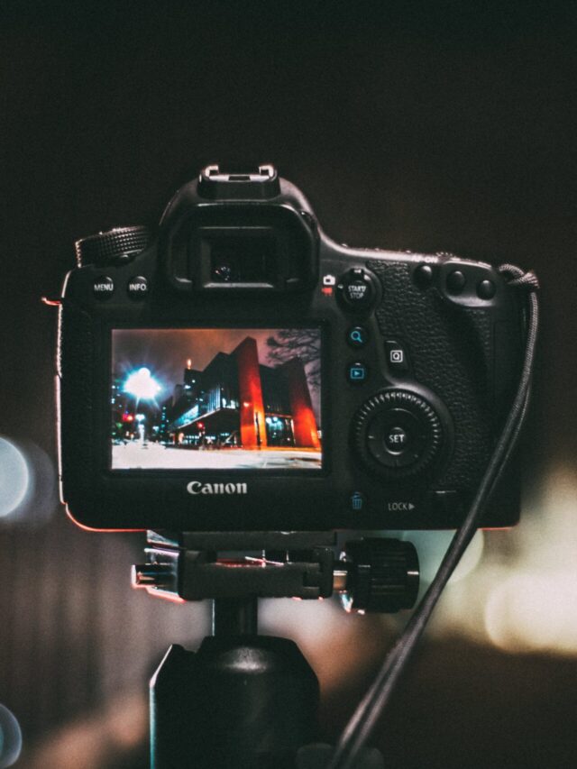 Amazon Sale On Best Mirrorless Cameras Up to 20% Off From Canon, Nikon And More