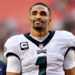 Eagles QB Jalen Hurts Limited in Practice With Ankle Injury