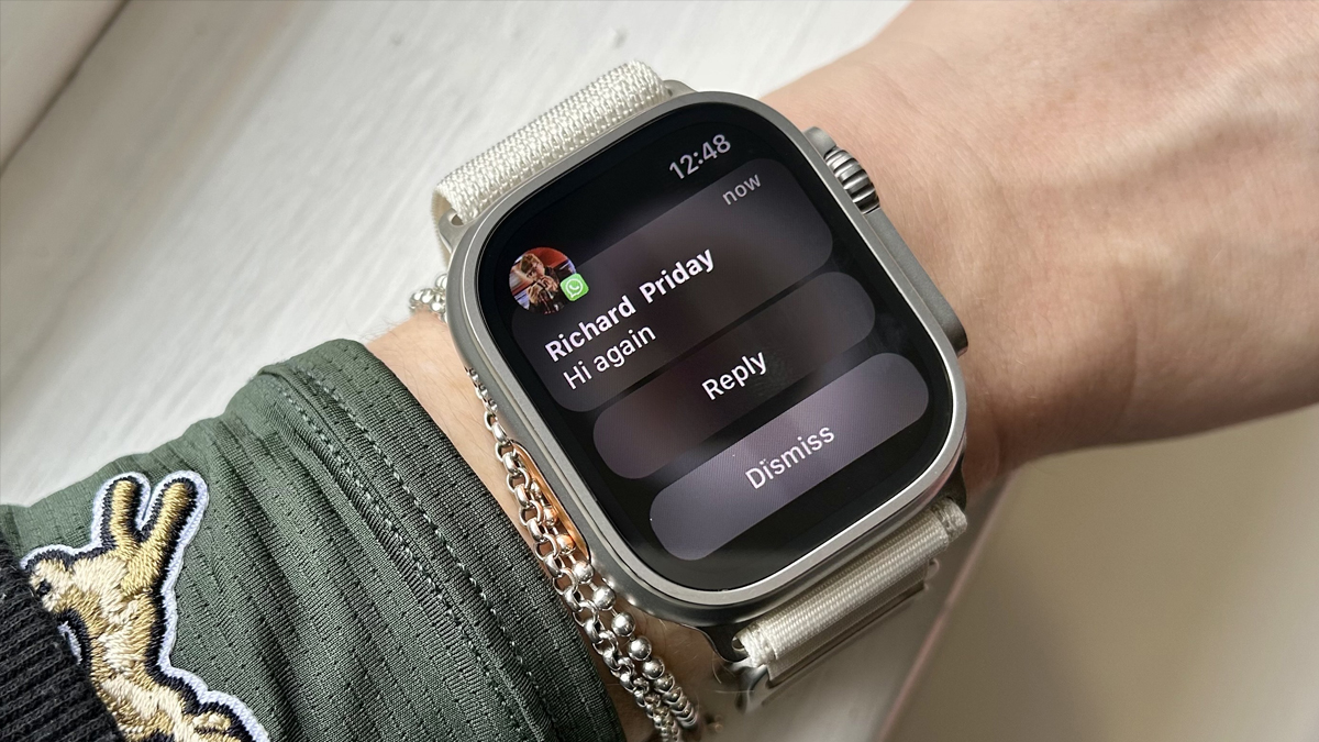 HOW TO USE AN APPLE WATCH WITH WHATSAPP