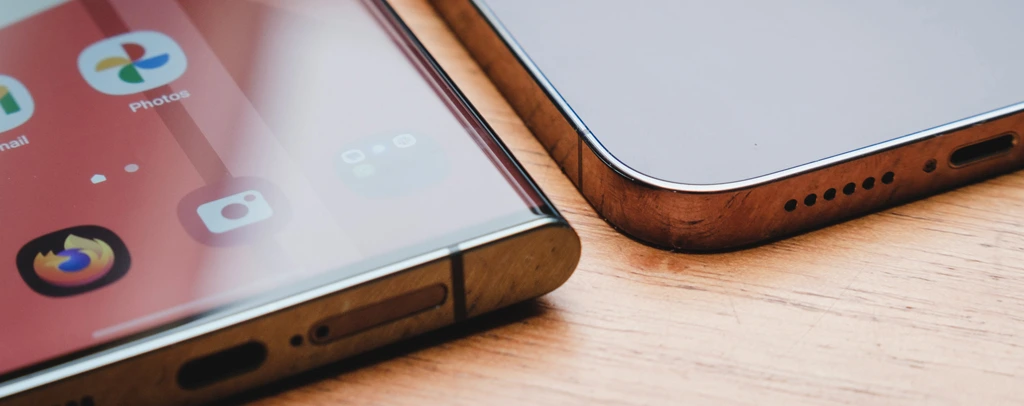 4. Curved screens to accommodate flagships that are thinner