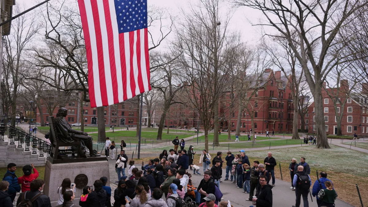 Why Harvard is refusing to back down from Trump 1 Why Harvard is refusing to back down from Trump