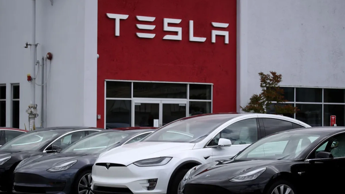 Tesla Faces Legal Heat Over $100M