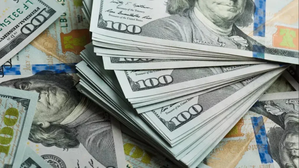 U.S. Dollar Holds Gains Amid Strong Economic Data