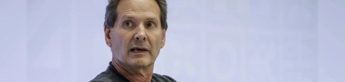 Verizon to Cut 15,000 Jobs Under New CEO Dan Schulman: A Major Shake-Up in the U.S. Telecom Industry 3 Verizon to Cut 15,000 Jobs Under New CEO Dan Schulman