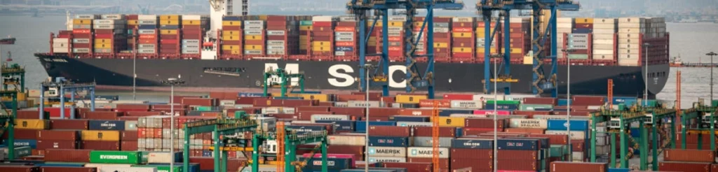 Oil Steadies After Two-Day Slump as Investors Eye Hormuz Traffic 6 Shipping Costs Could Rise